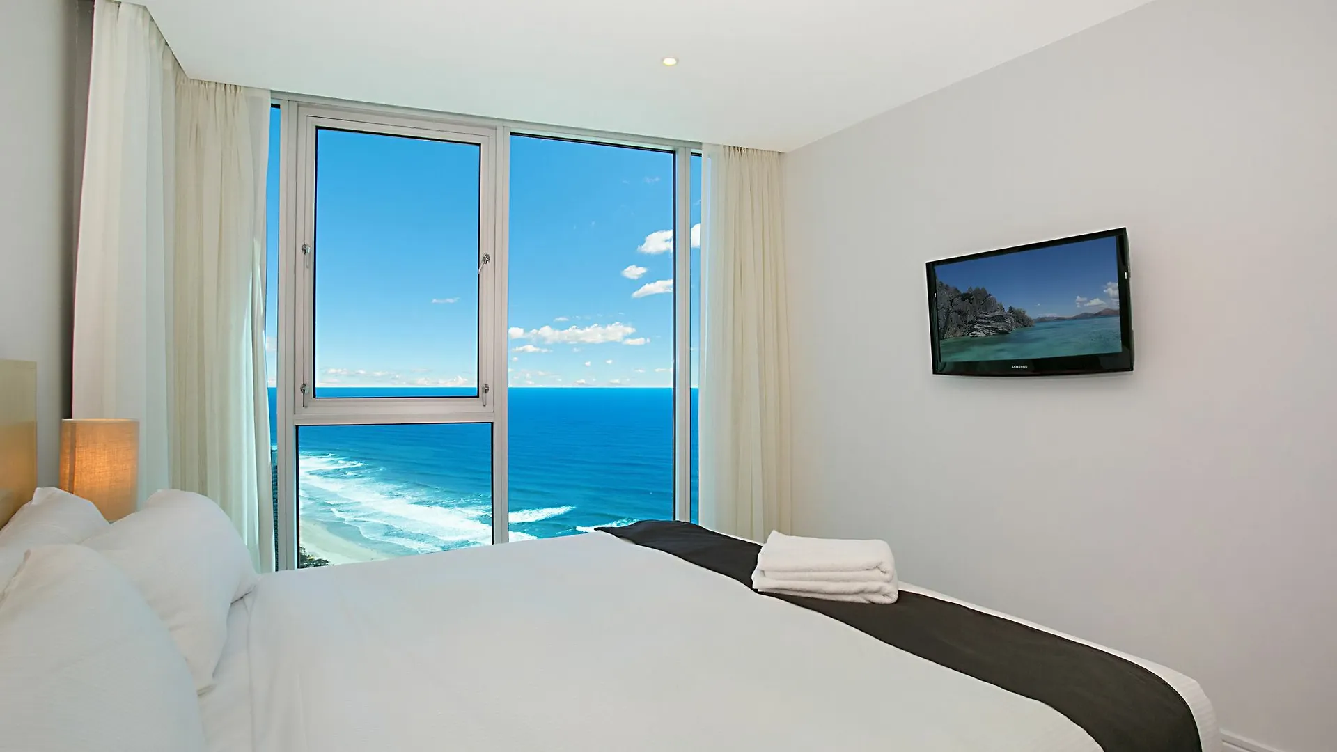 2, 3 And 4 Bedroom H Luxury Residences Gold Coast Appartement