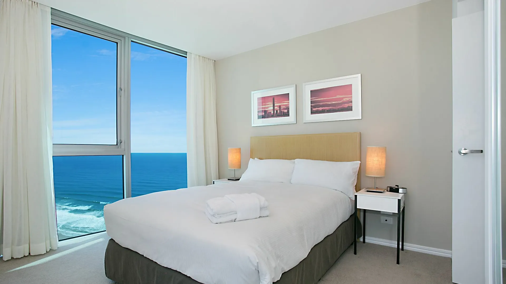 2, 3 And 4 Bedroom H Luxury Residences Gold Coast 0*,  Australië